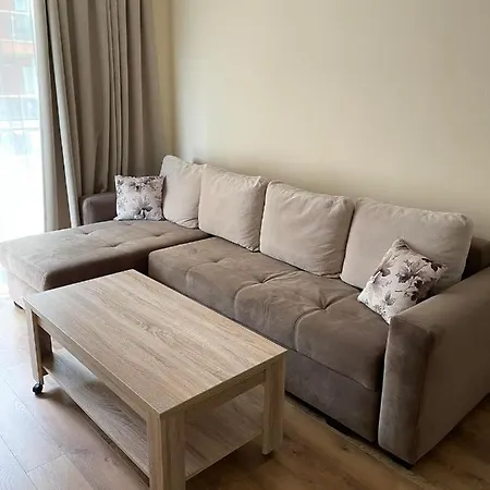 South شقة نيسيبار